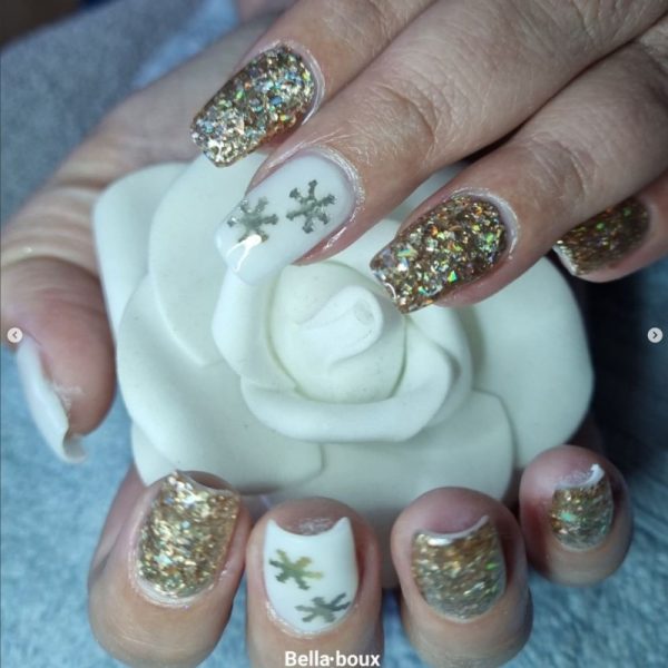 Christmas Reindeer Snowflake Penguin Igloo Snowman Nail Art Vinyl Stickers 23 Designs 52 Stickers Per Sheet 4 Colour Choices - Image 2
