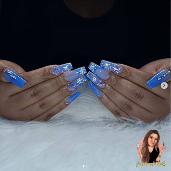 Christmas Reindeer Snowflake Penguin Igloo Snowman Nail Art Vinyl Stickers 23 Designs 52 Stickers Per Sheet 4 Colour Choices - Image 9