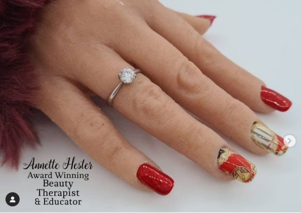 Designer Inspired Nail Art Foil Design 2 - Image 6