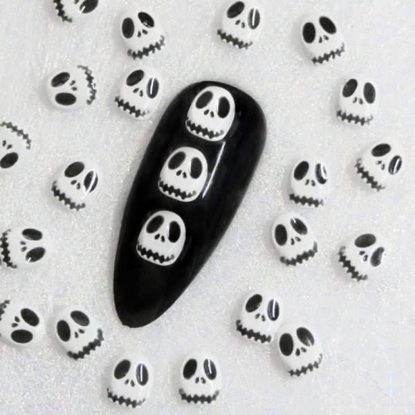 White Skulls x 1 Piece