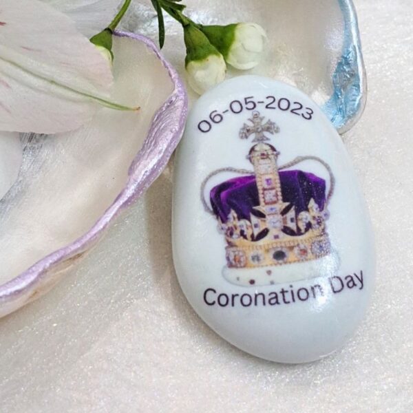 King Charles 111 Coronation Pebble Commemorative Keepsake