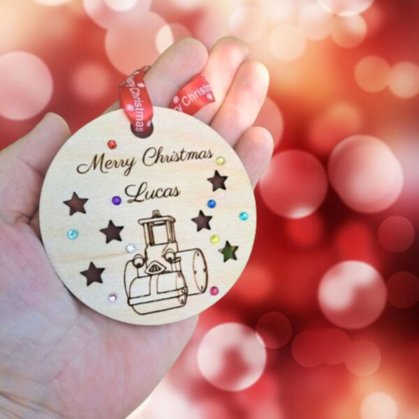 Bob The Builder Xmas Baubles, Personalised Bob The Builder Baubles, Wooden Rustic Crystal Xmas Tree Baubles, Kids Xmas Baubles, Pre School Kids Cartoon Baubles - Image 8