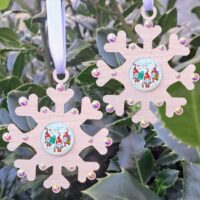 Gnome Baubles, Gonk Baubles, Snowflake Christmas Crystal Baubles, Xmas Tree Decorations, Christmas Gifts, Xmas Present, Family Christmas Baubles - Design 3