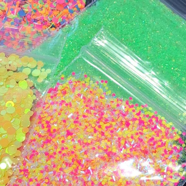 Nail Art Glitters, 4 x 5g Packs, Craft Glitter, Resin Glitter Mixes, Wax Melts Glitter, Set 19 Glitter Mix Bundle - Image 2