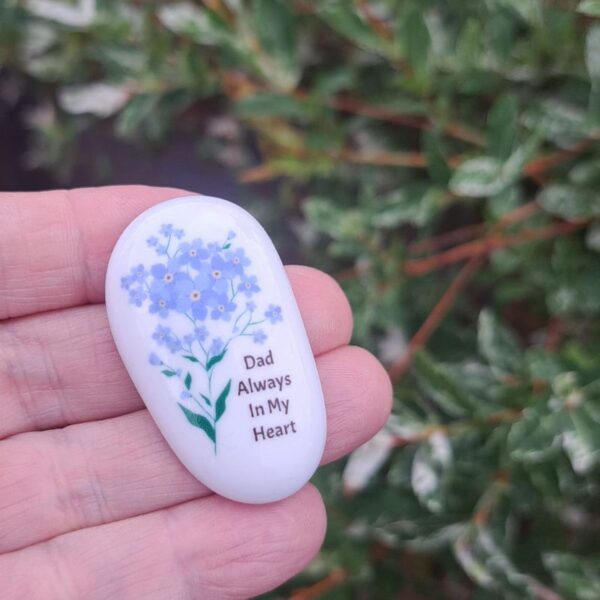 Bereavement Mum Pocket Hug Pebble, Family Loss Gift Keepsake, Memorial Gift Memory Pebble, Dad Memorial Comfort Stone - Image 2
