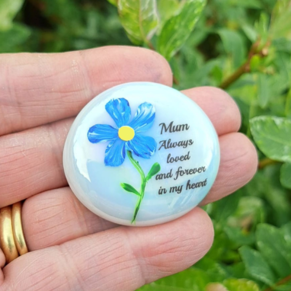 Mum Bereavement Pocket Hug Pebbles, Dad Memorial Stone Mum And Dad Forget Me Not Memory Gifts - Image 4