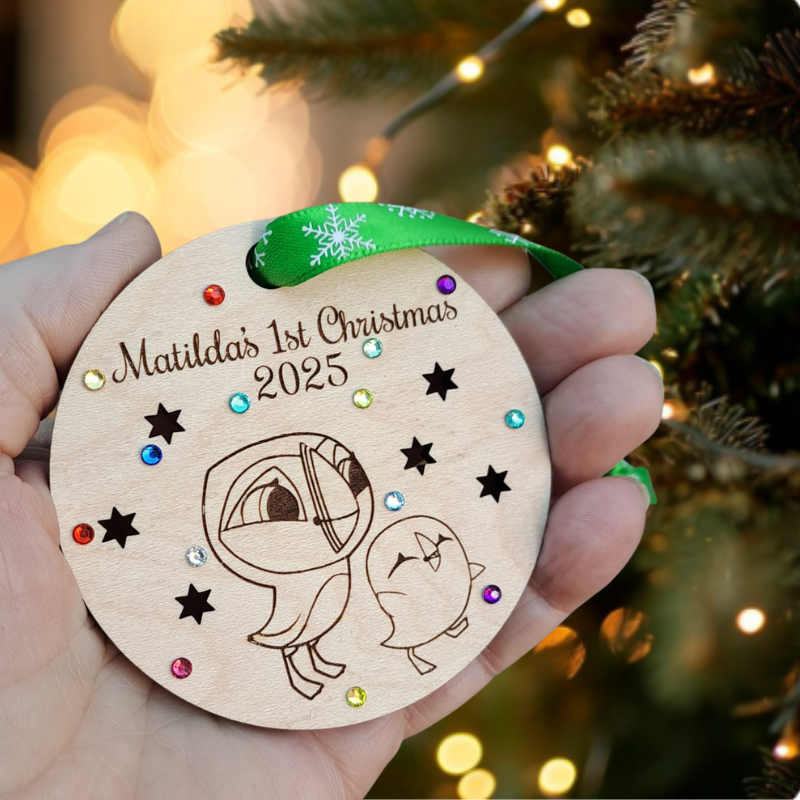 Puffin Rock Xmas Baubles, Personalised Puffin Rock Baubles, Wooden Rustic Crystal Xmas Tree Baubles, Kids Xmas Baubles, Pre School Kids Cartoon Baubles - Image 5