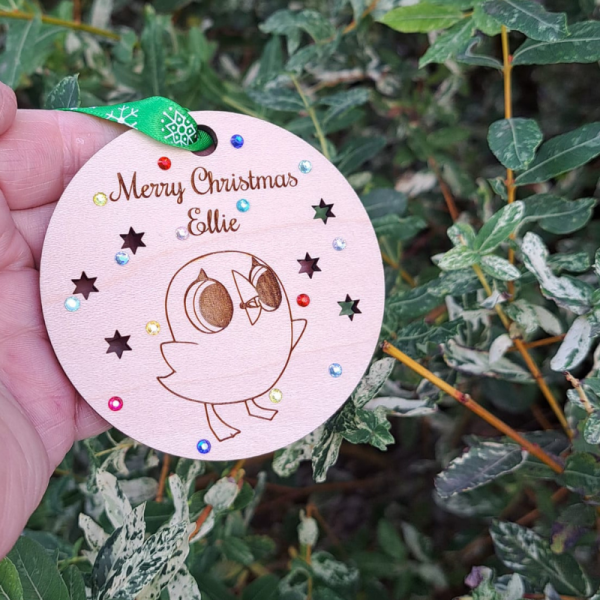 Puffin Rock Xmas Baubles, Personalised Puffin Rock Baubles, Wooden Rustic Crystal Xmas Tree Baubles, Kids Xmas Baubles, Pre School Kids Cartoon Baubles - Image 2